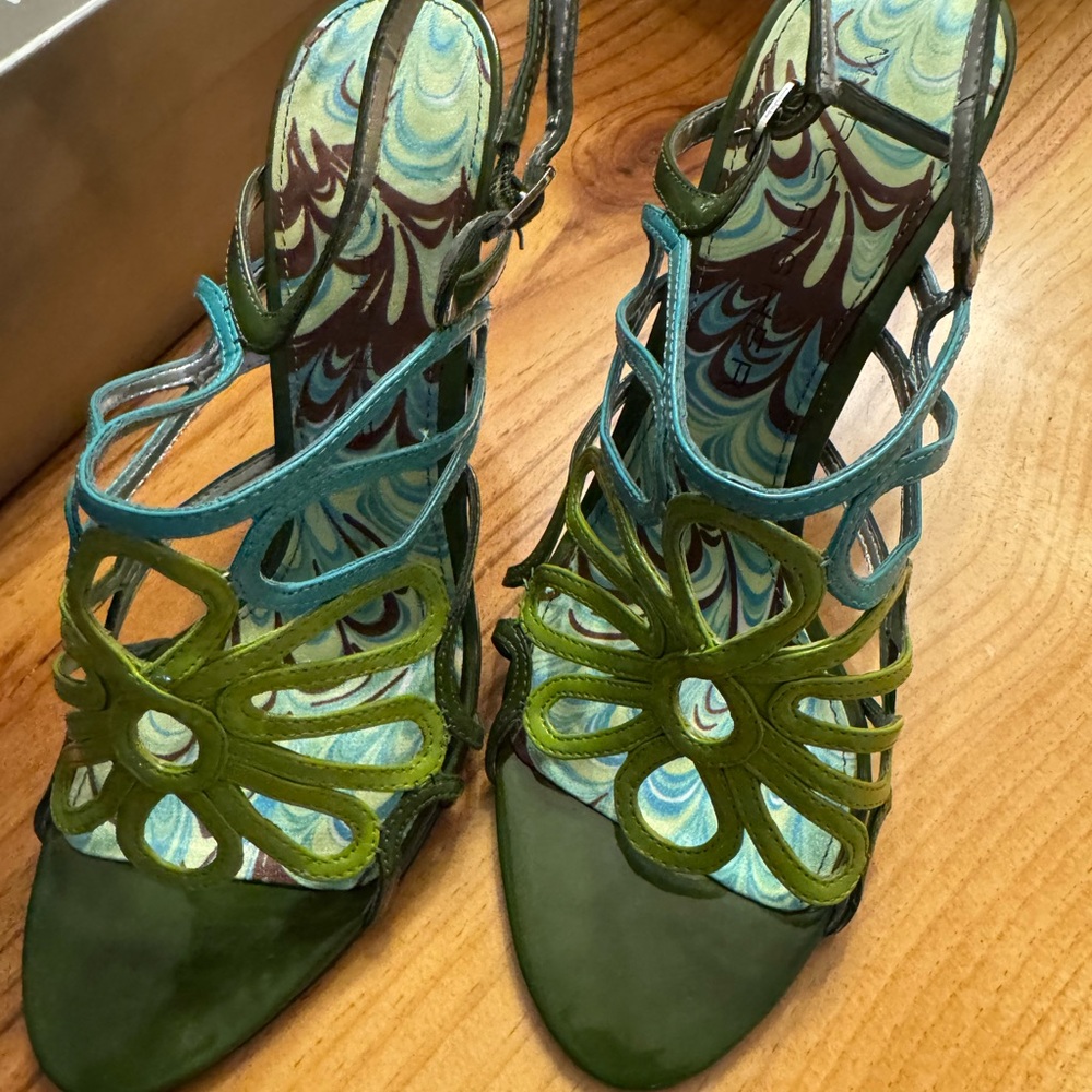 Marc Fisher Green Strappy Women's heels